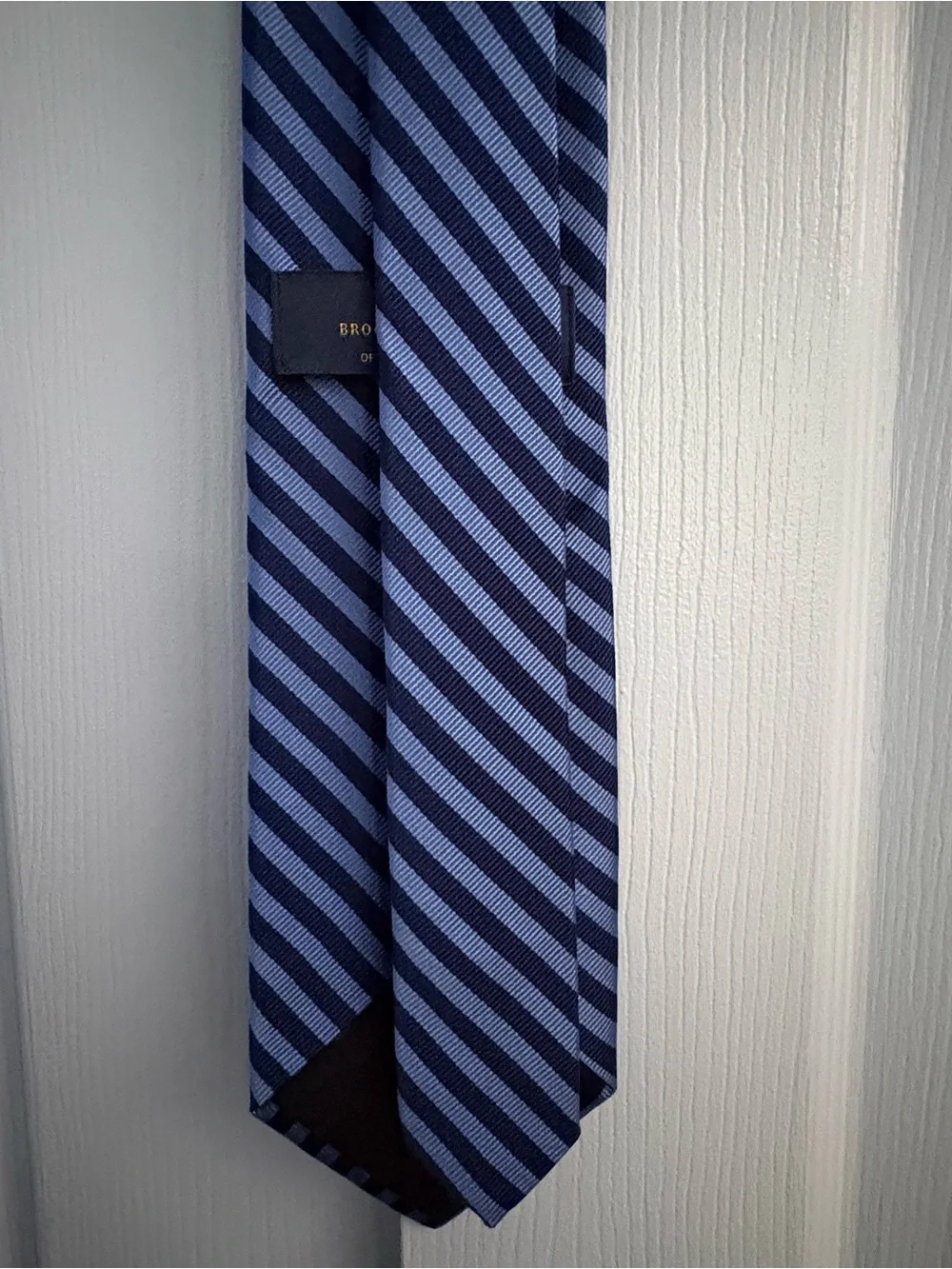 Brooks Brothers Classic Light Blue & Navy Striped Men's Tie
